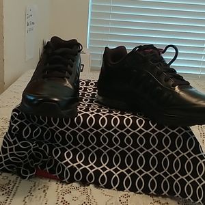 Triple black nike air max size 10